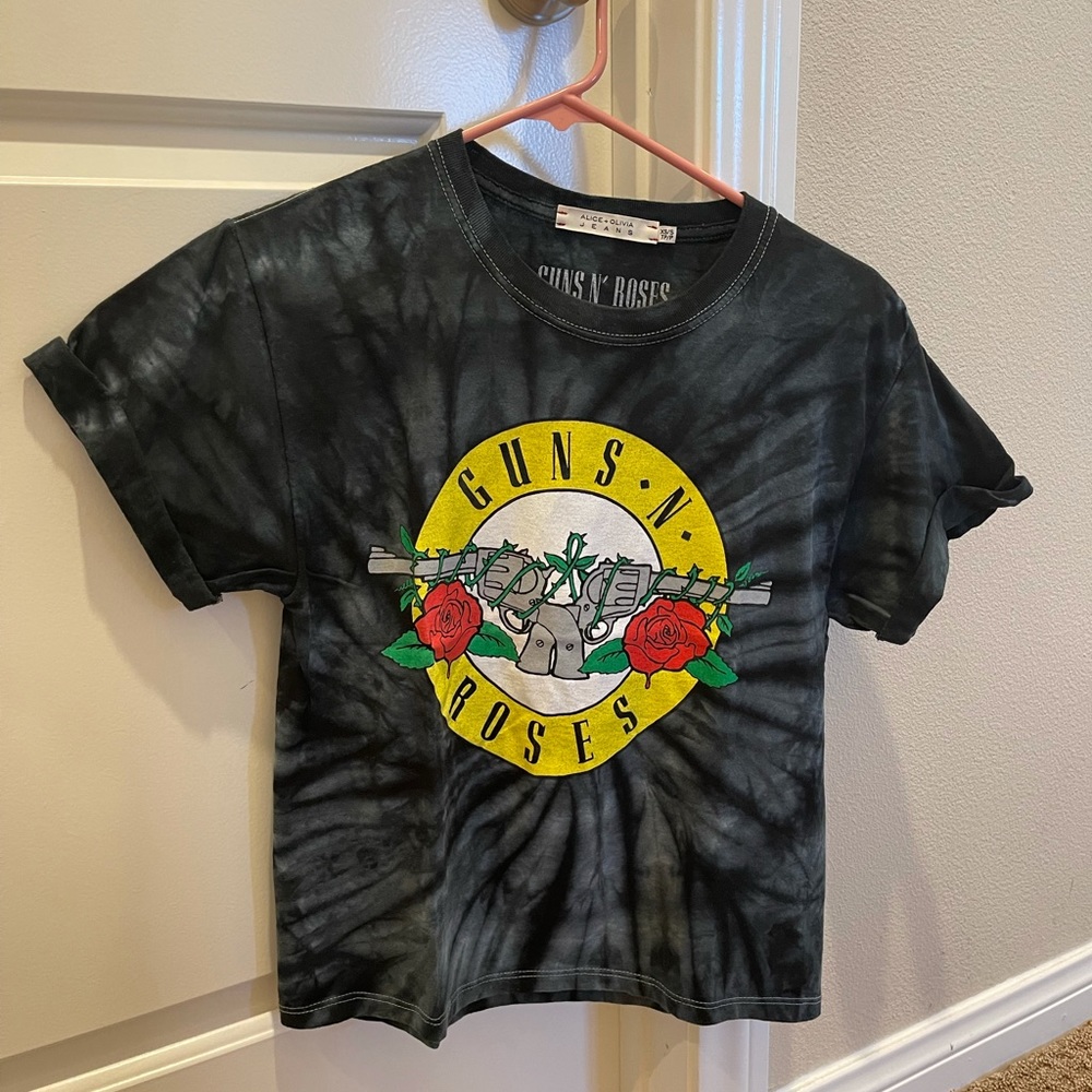 alice + olivia tee size XS